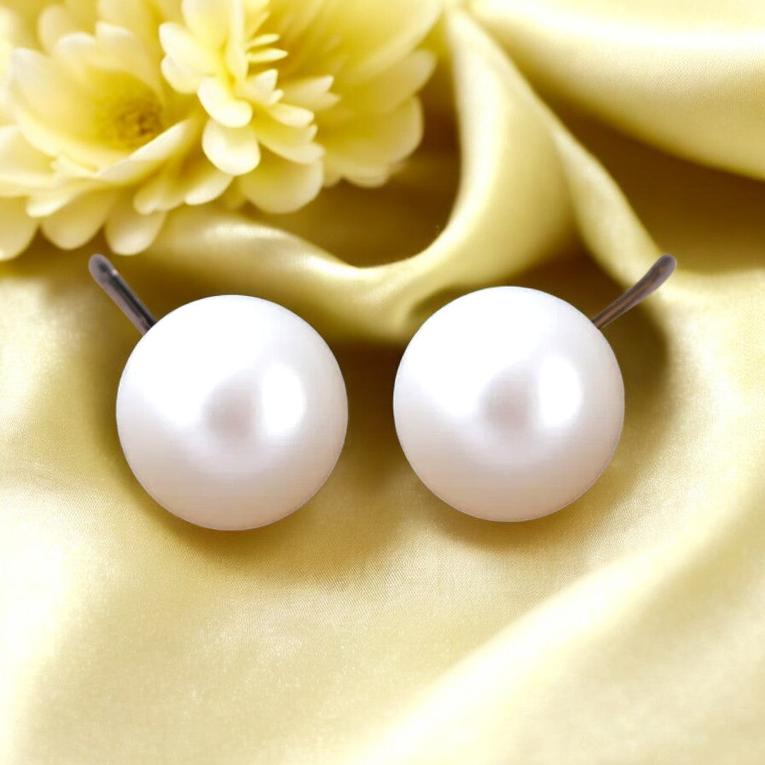 Golden Maiden Small Pearl Studs