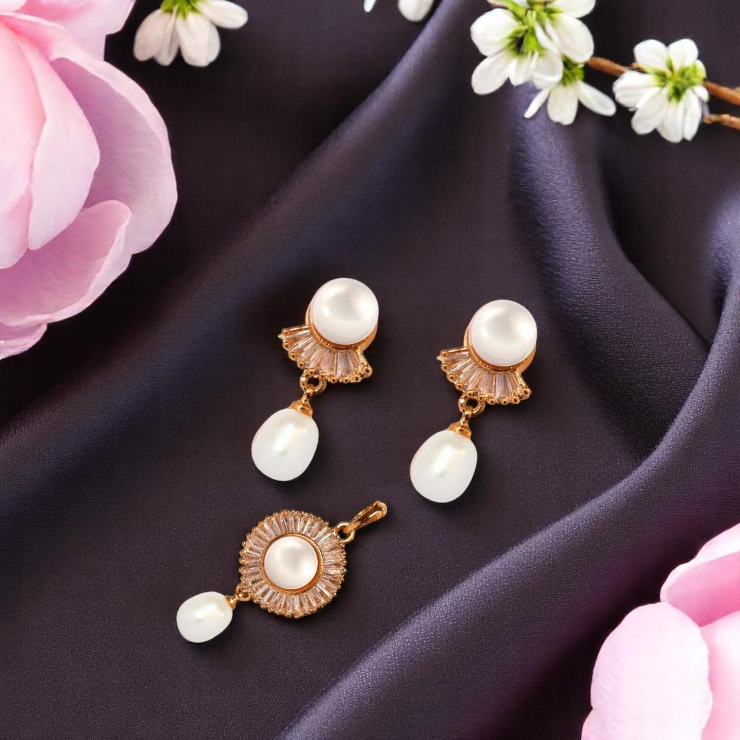 Golden Glister Pearl Pendant Set