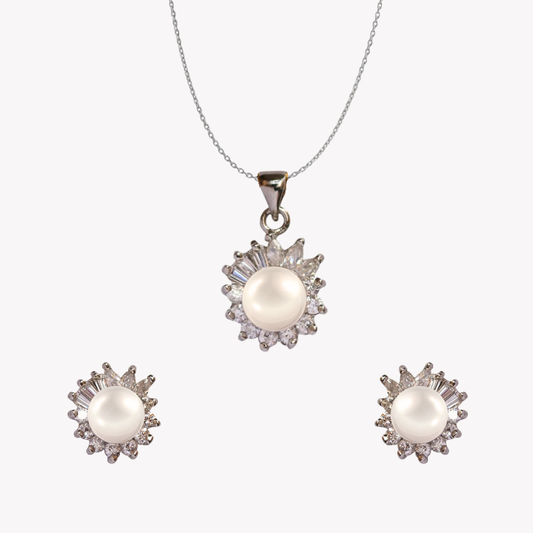 Silver Essora Pearl Pendant Set