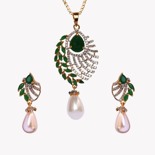 Emerald Opulence Pearl Pendant Set