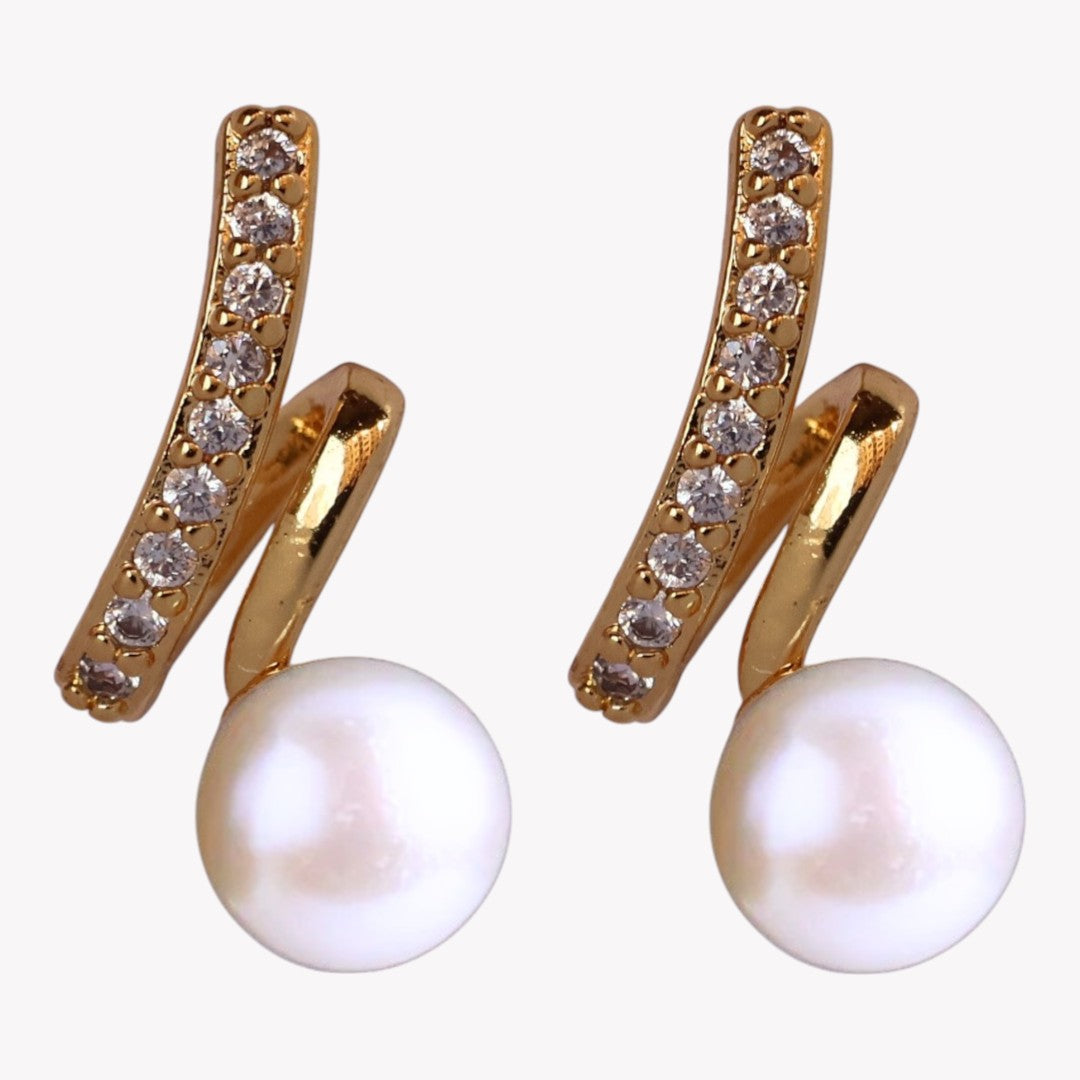 Golden Nova Pearl Studs