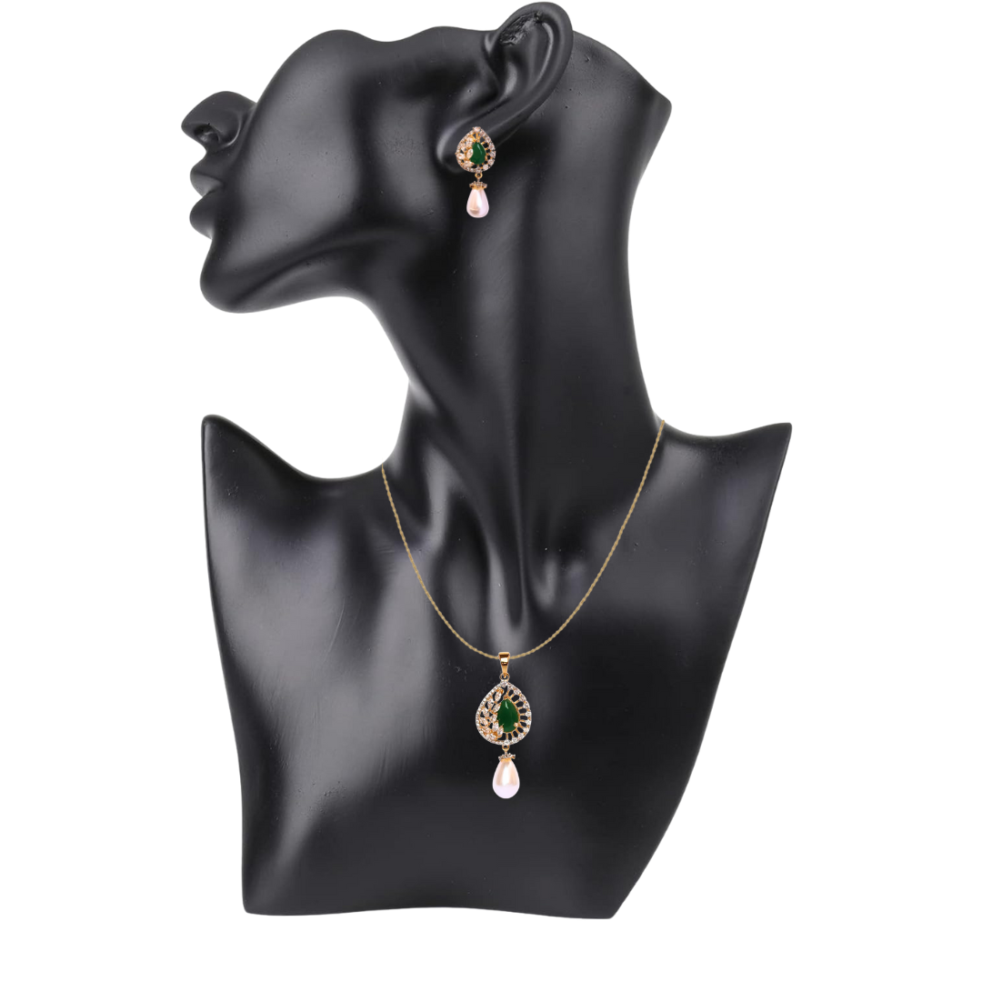 Emerald Charm Pearl Pendant Set