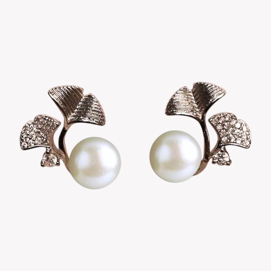 Silver Lusture Pearl Studs